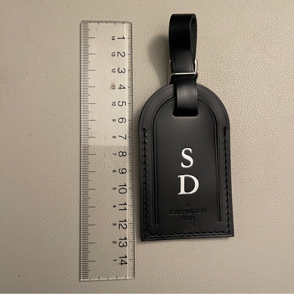 Authentic Louis Vuitton black leather luggage tag - Picture 7 of 7